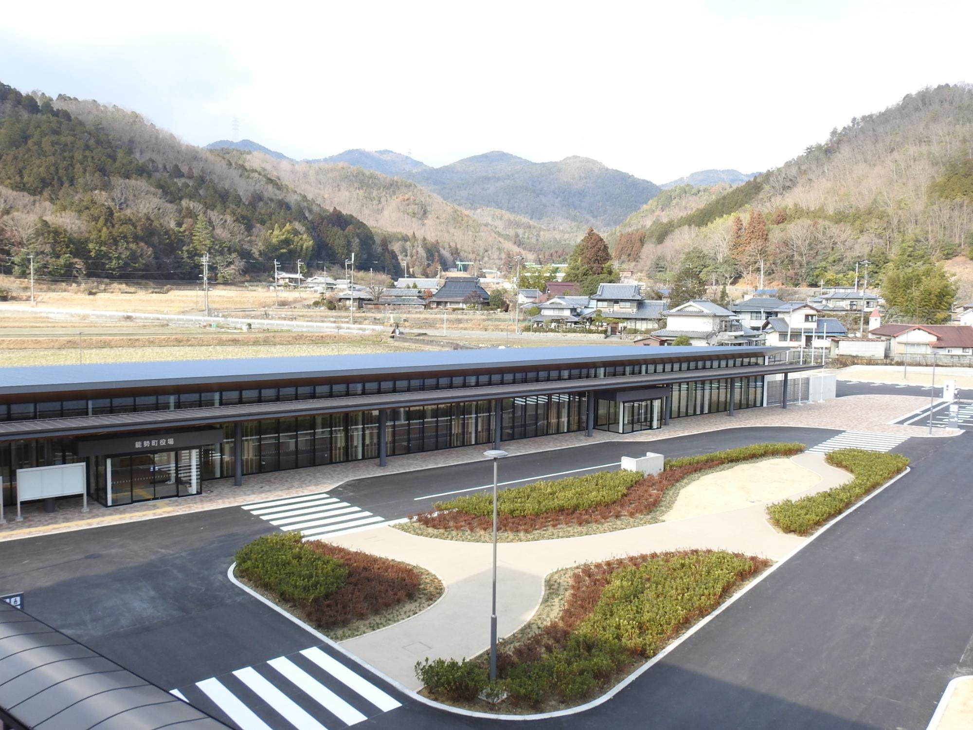 （工事完了 新庁舎本館（全景））