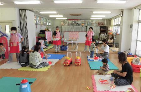 子育てサロンにこにこ