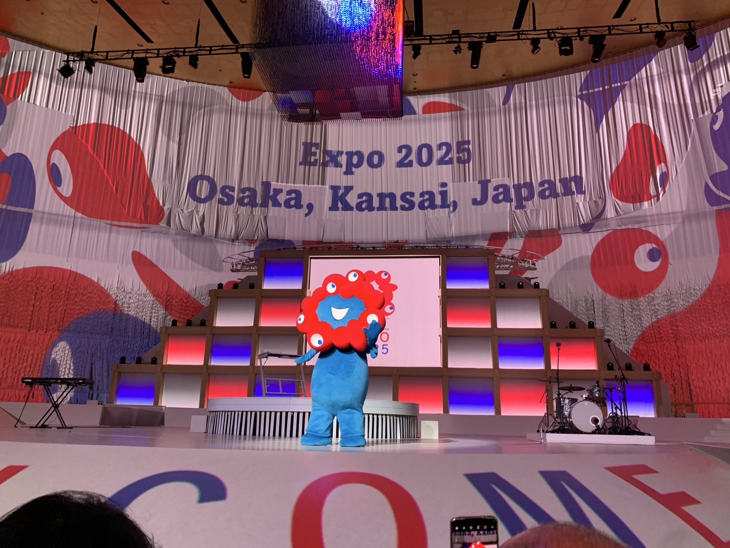 4121
