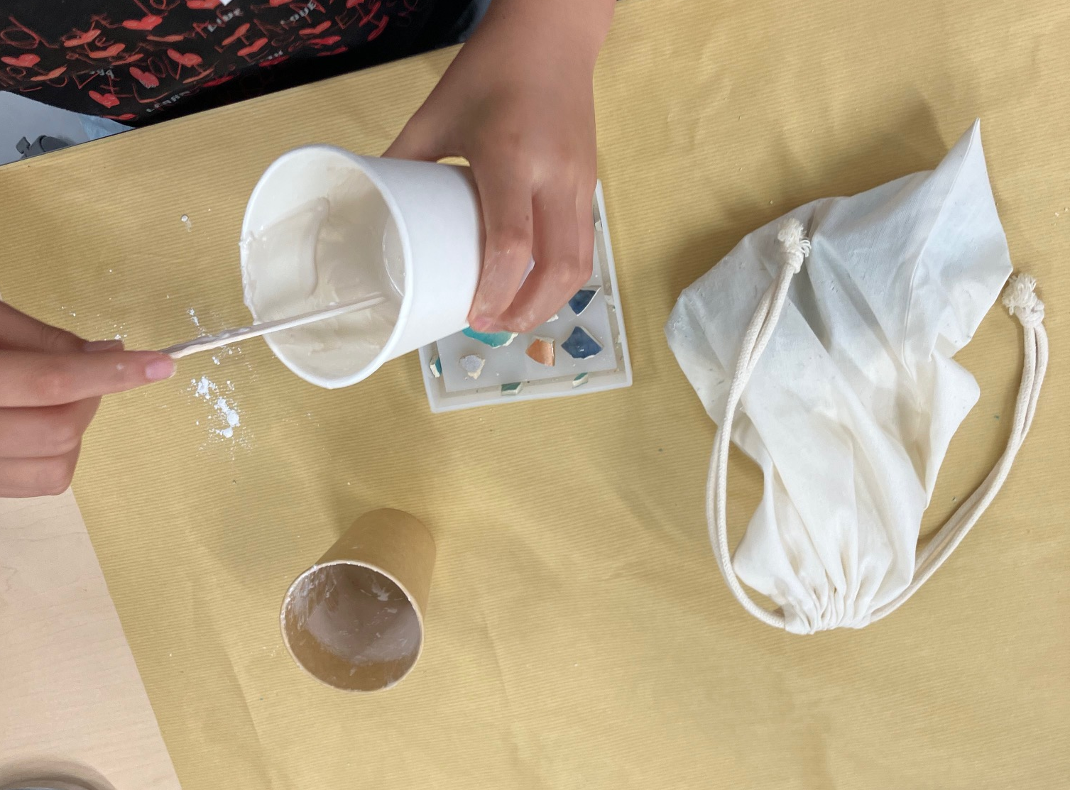 陶器端材を使ったトレーを作る途中工程2